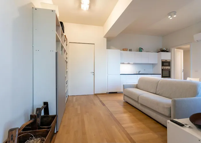 Serra 2Br Apartment With Terrace By Halldis