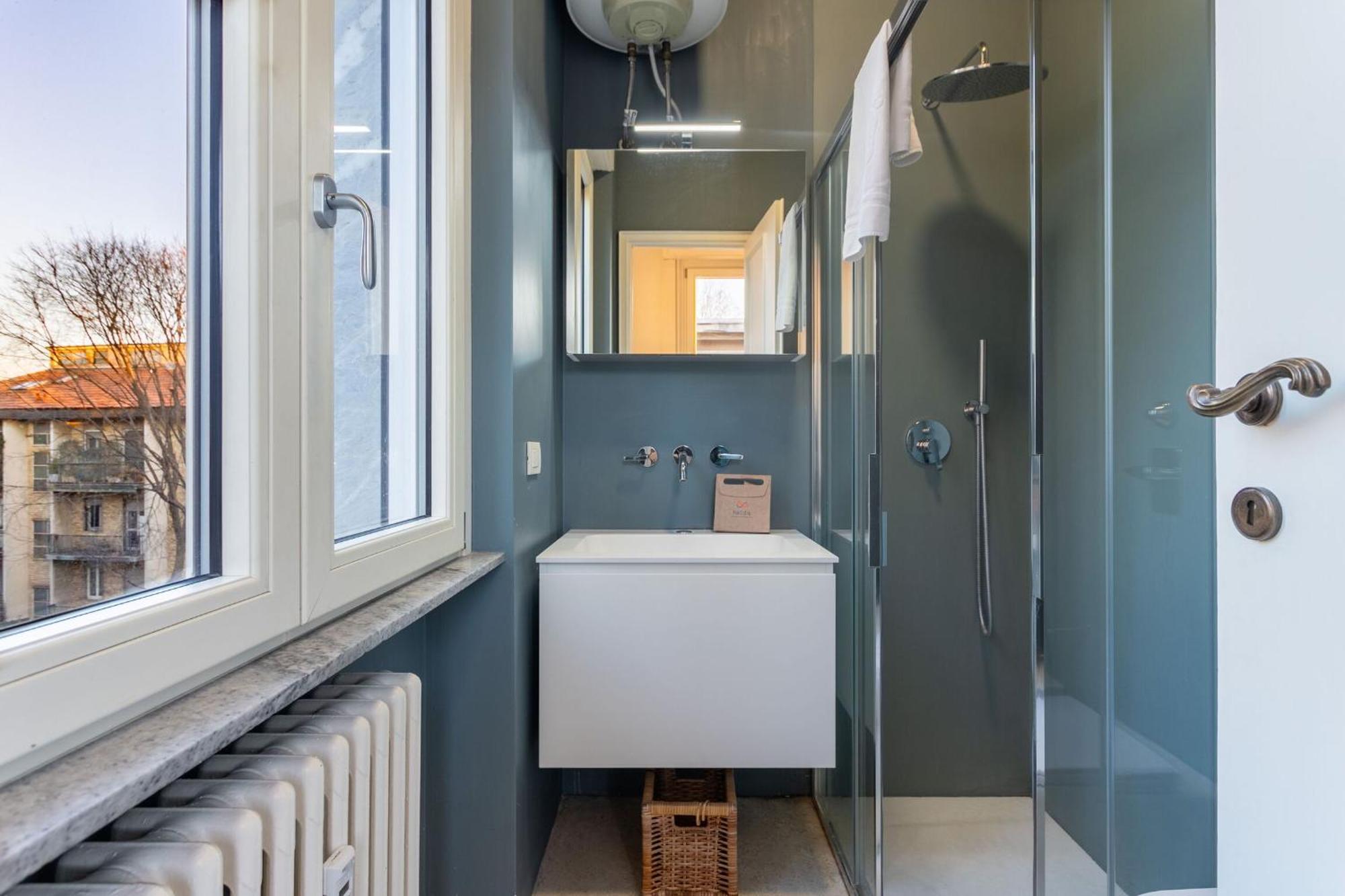 Apartment Serra 2br With Terrace By Halldis Milan