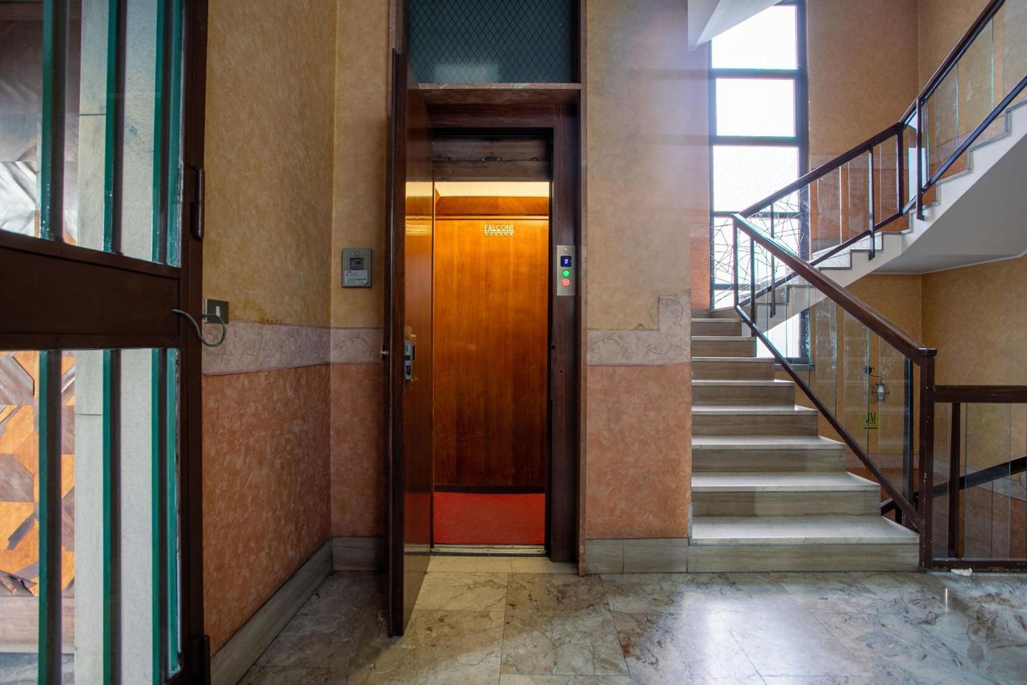 Apartment Serra 2br With Terrace By Halldis *