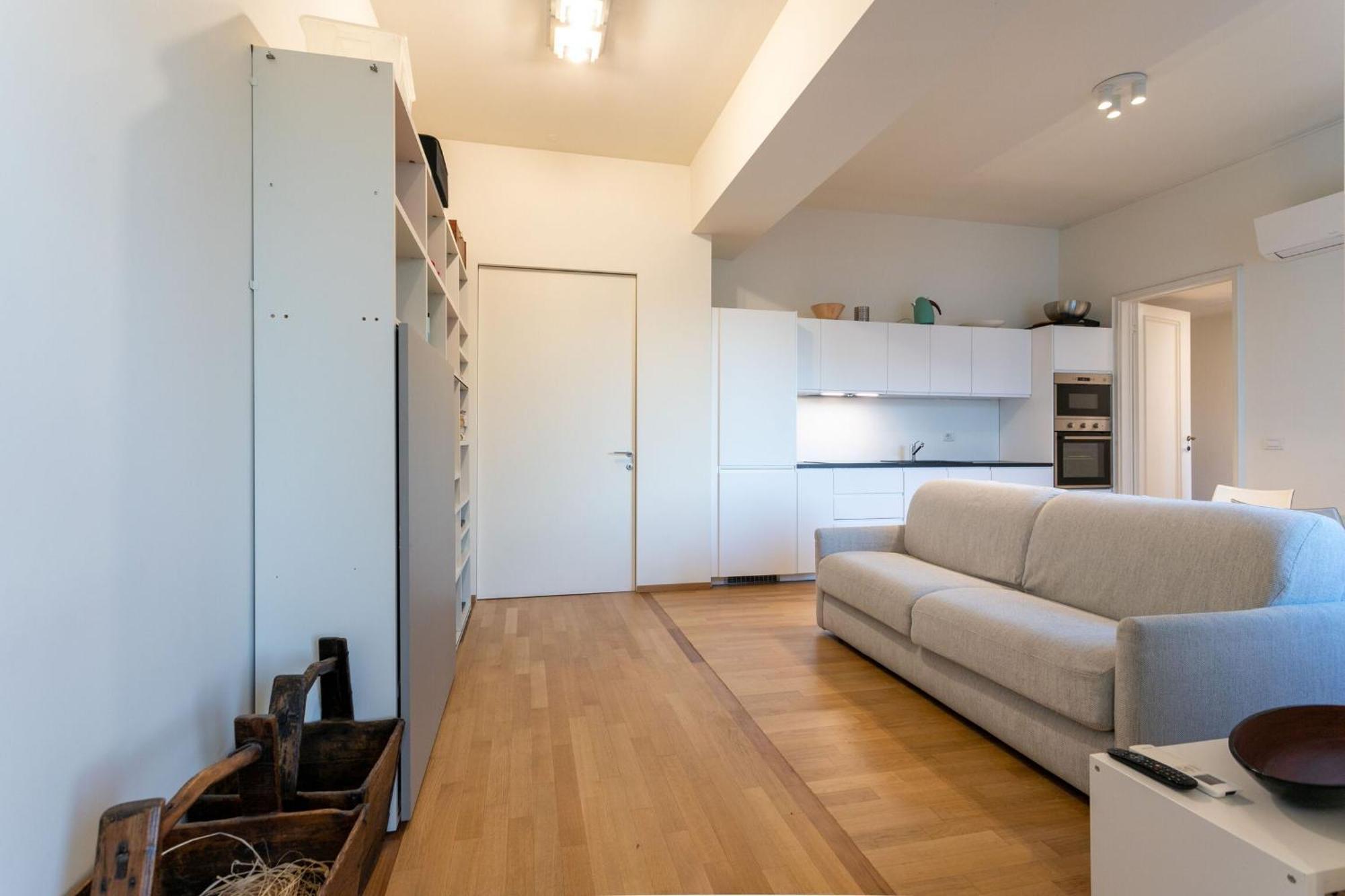Serra 2br With Terrace By Halldis *