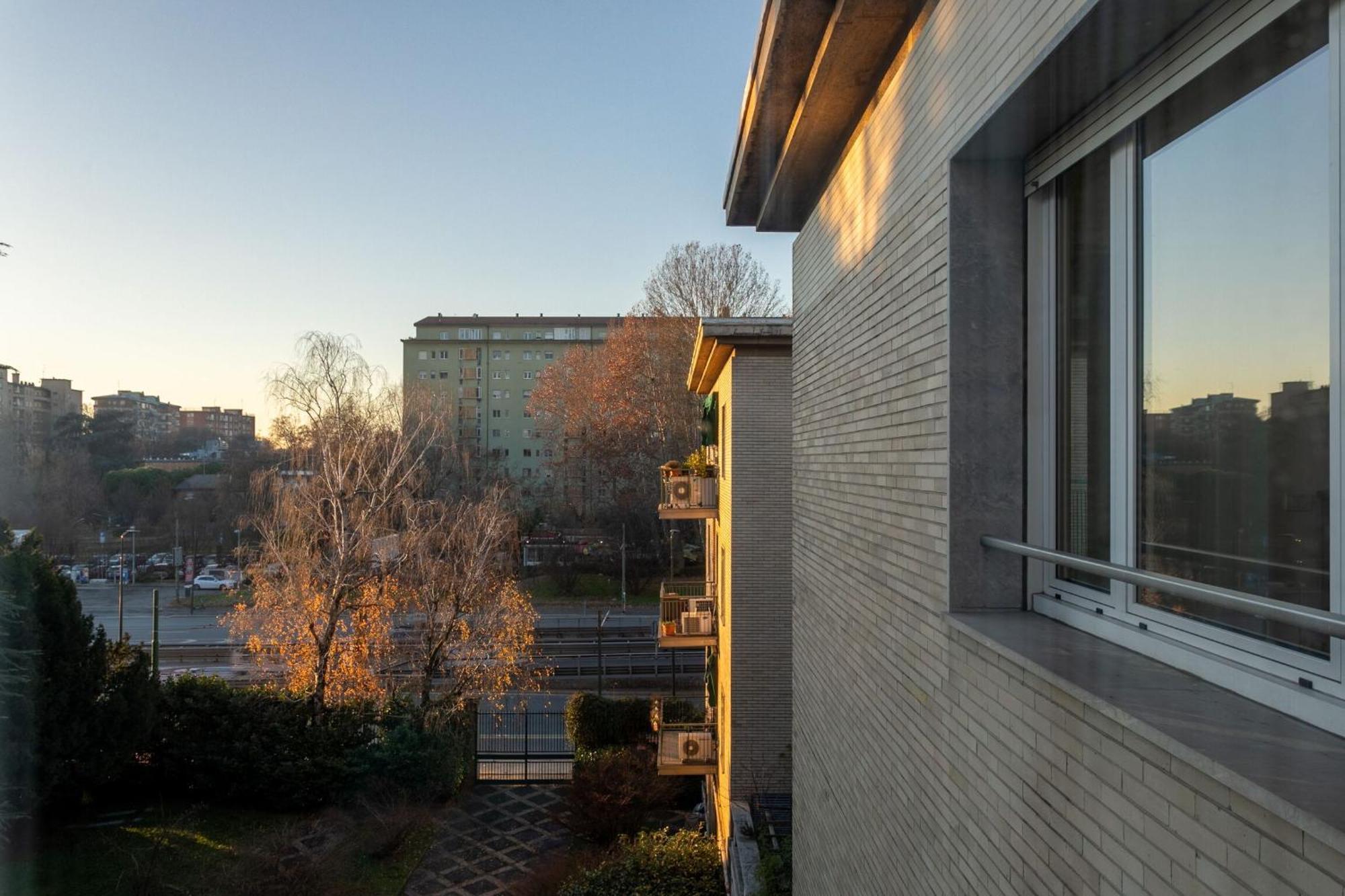 Serra 2br With Terrace By Halldis